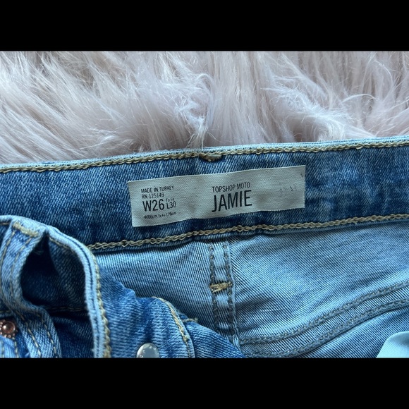 TopShop Jamie High-Waisted Ripped Skinny Jeans (26). - Picture 3 of 4